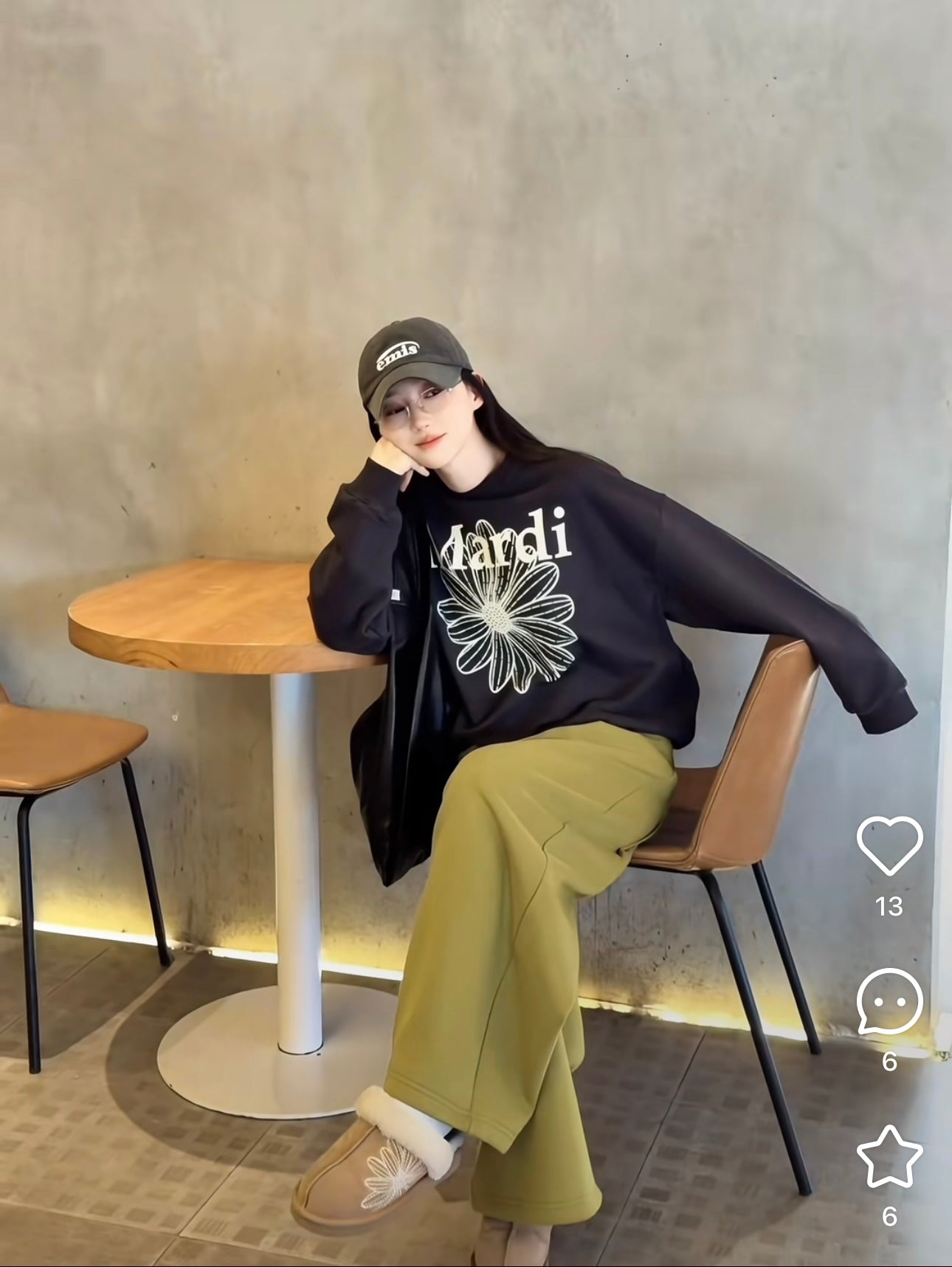 SWEATSHIRT FLOWERMARDI_BLACK CREAM