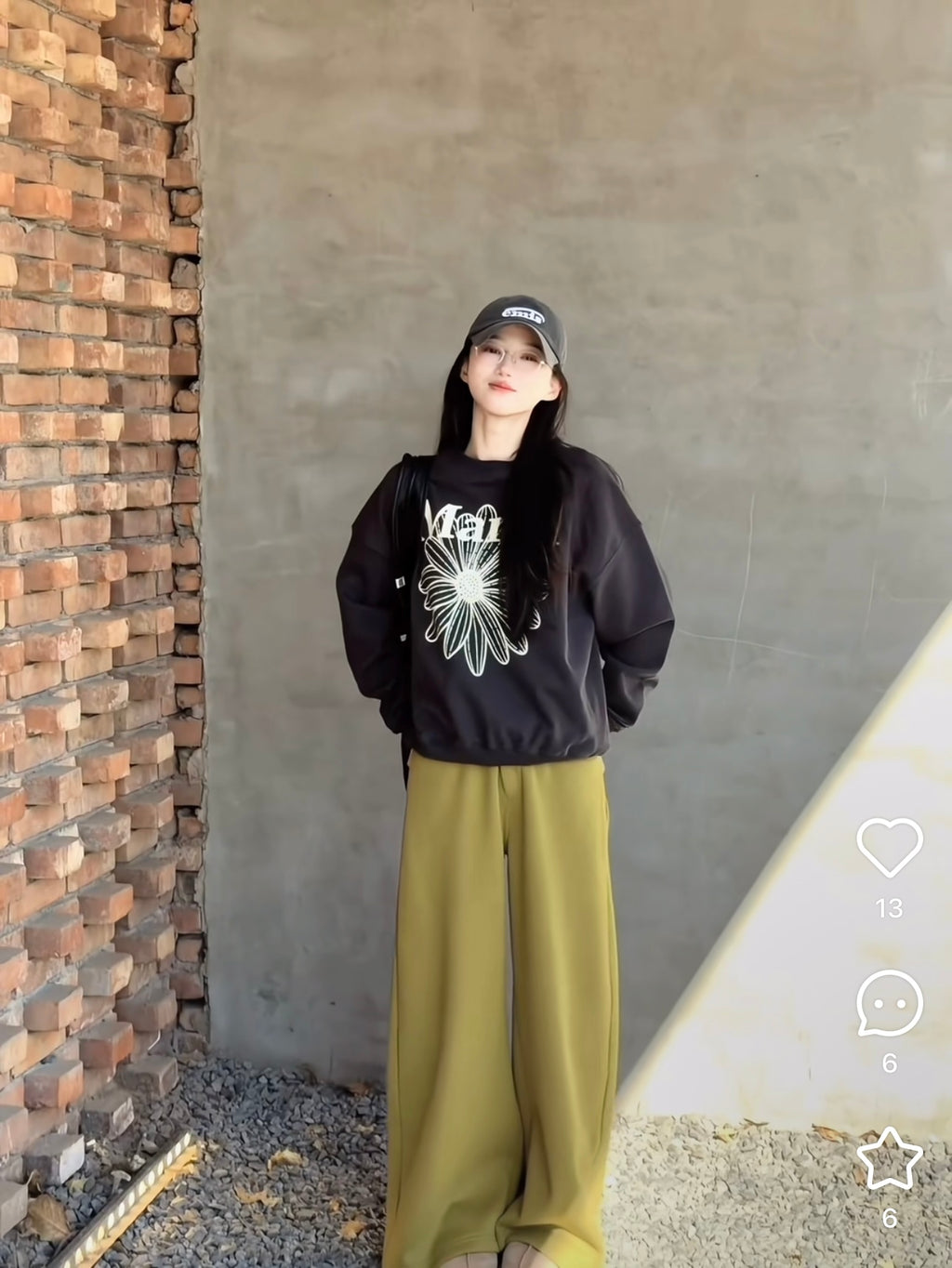 SWEATSHIRT FLOWERMARDI_BLACK CREAM