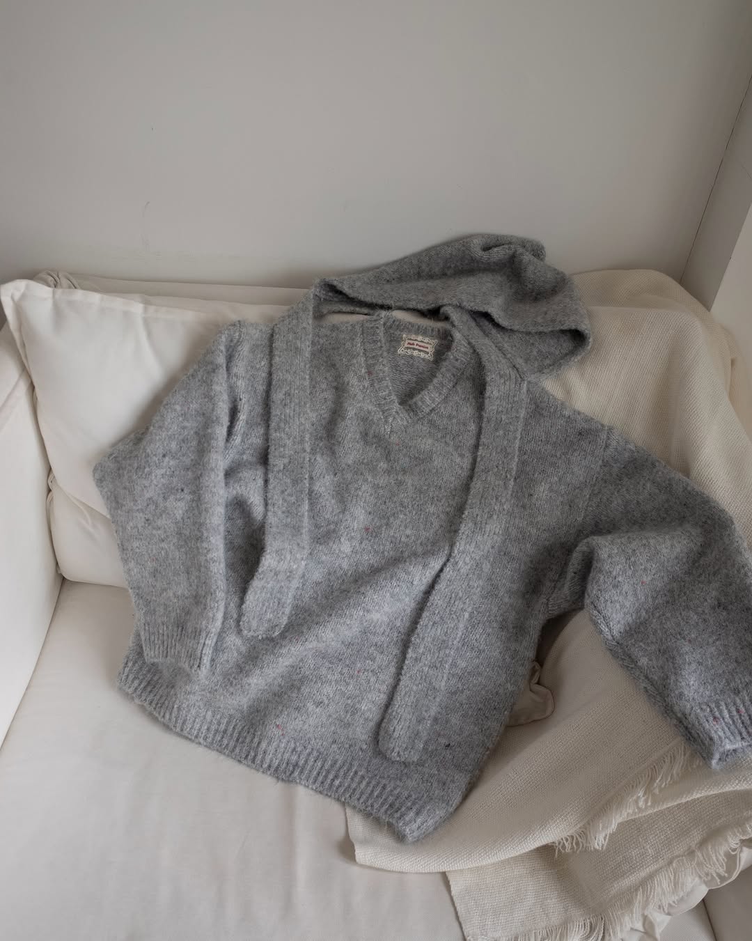 Nep V-neck Knit Balaclava Set (2 colors)