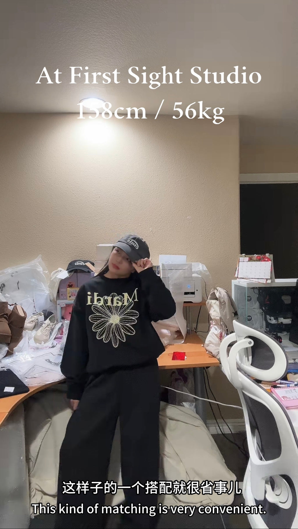 SWEATSHIRT FLOWERMARDI_BLACK CREAM