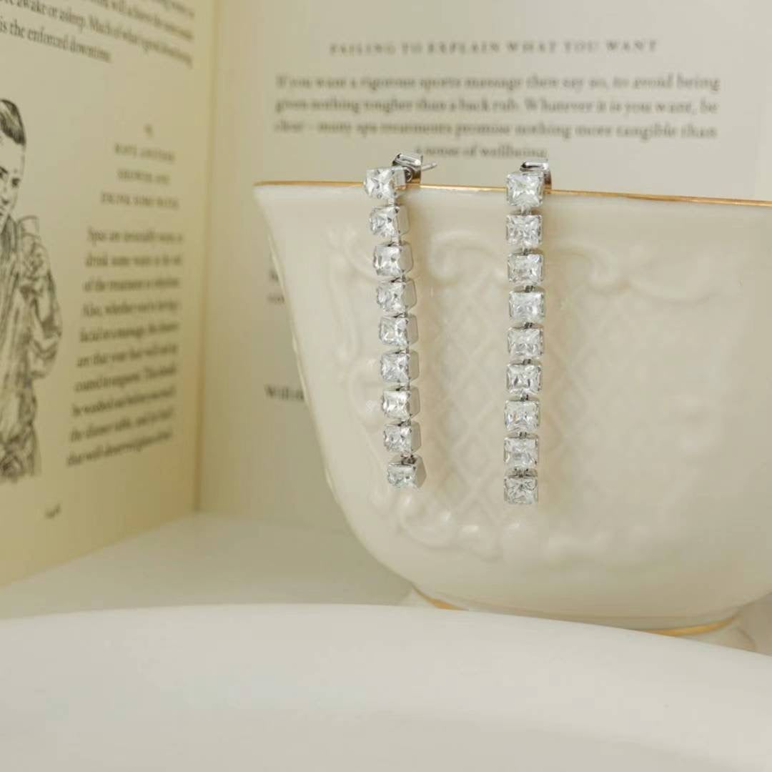 Made in Korea, Earrings