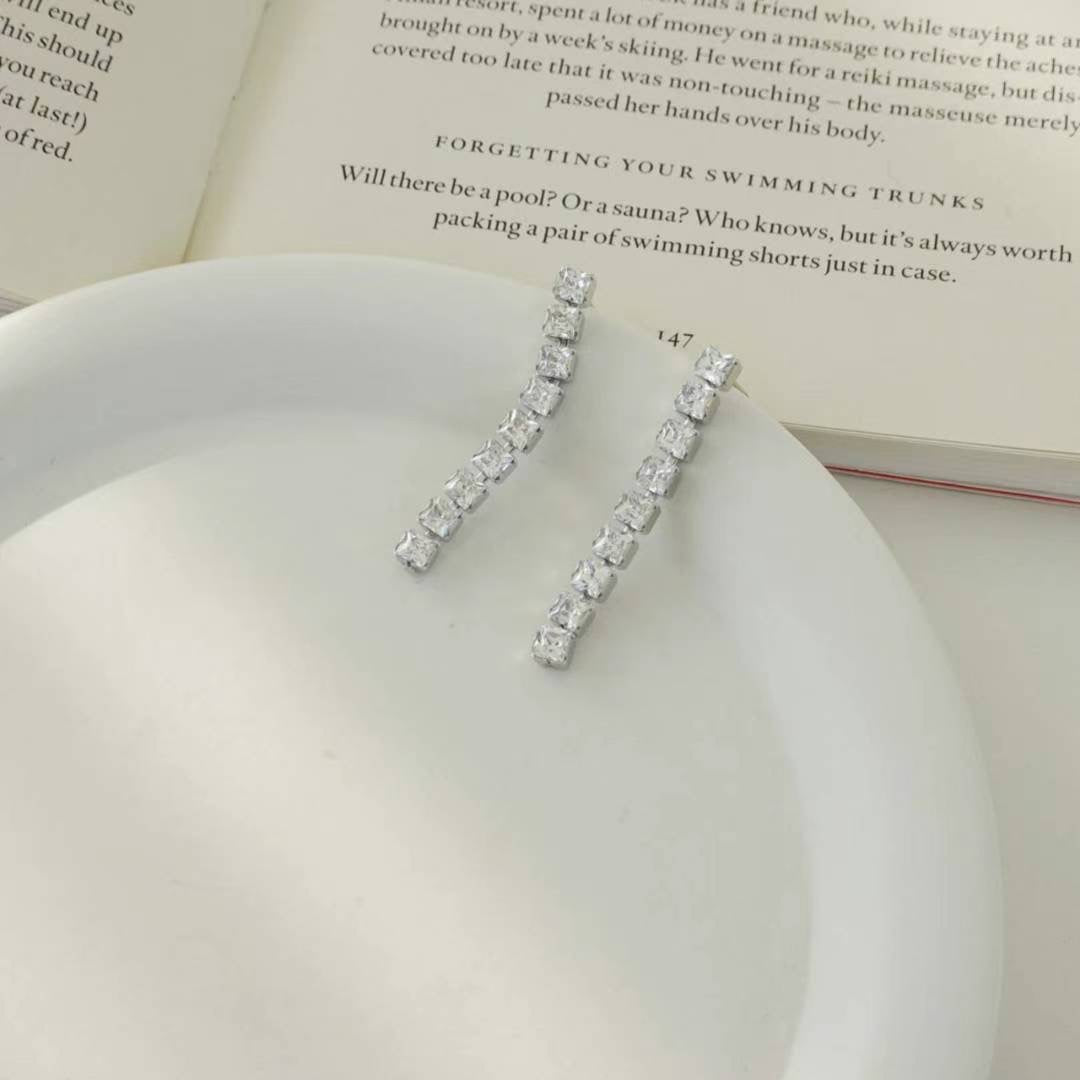 Made in Korea, Earrings